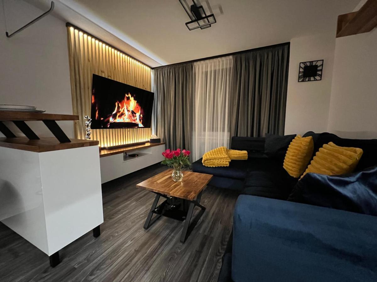 Apartman Piccoladuo V Banskej Bystrici Besztercebánya Kültér fotó
